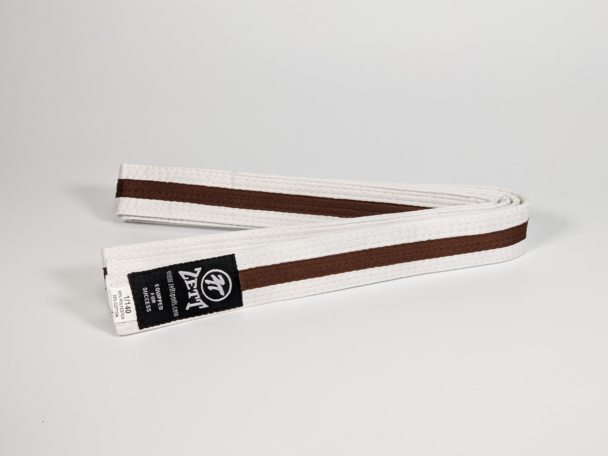 Zett white belt with brown stripe