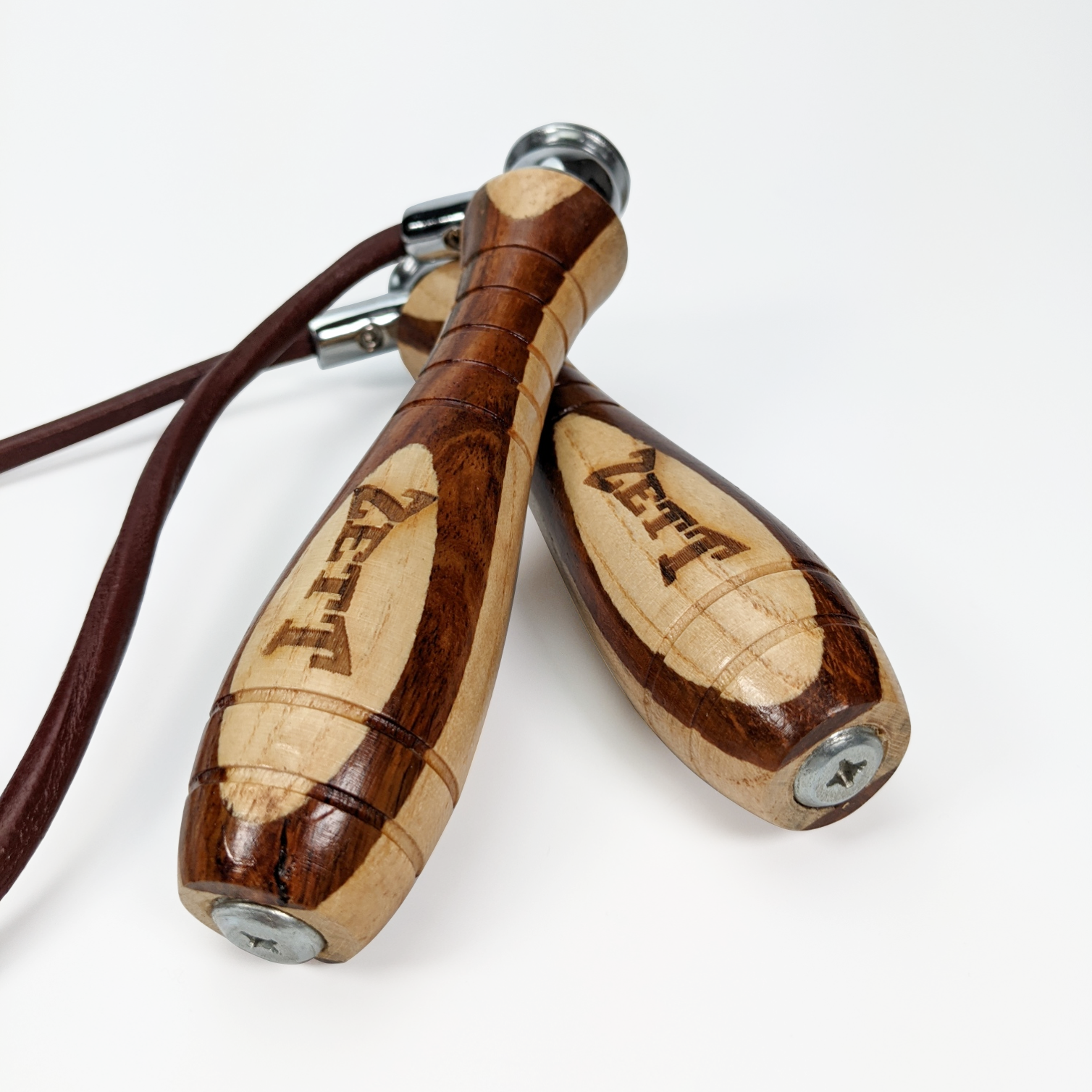 Zett wooden handle leather skipping rope