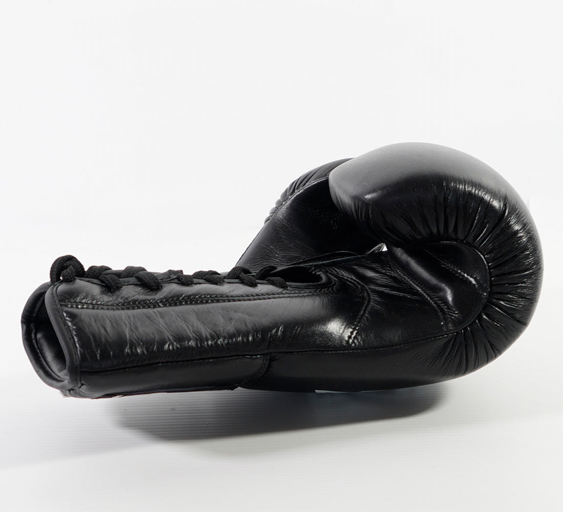 Zett Lace-Up Fighter boxing gloves, reverse view