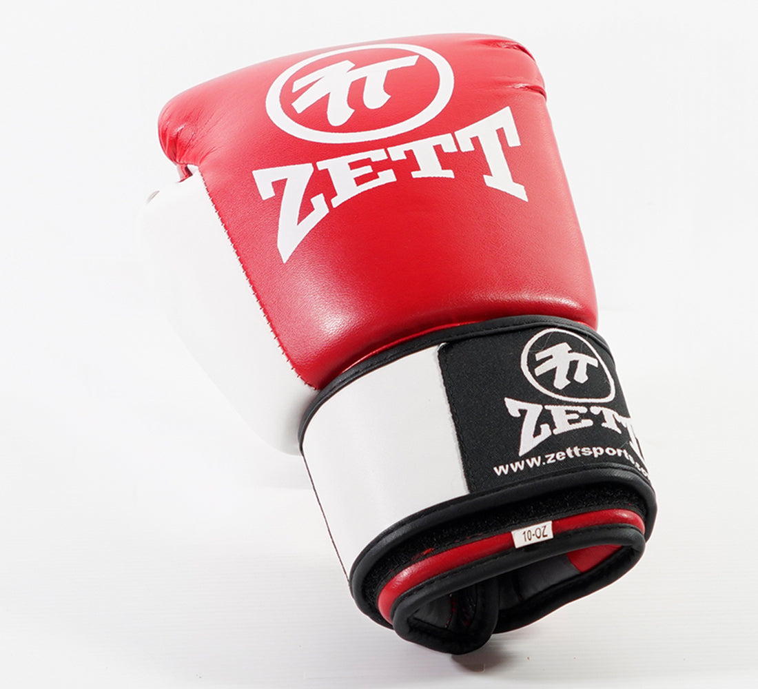 Zett Classic boxing gloves in black, angled view