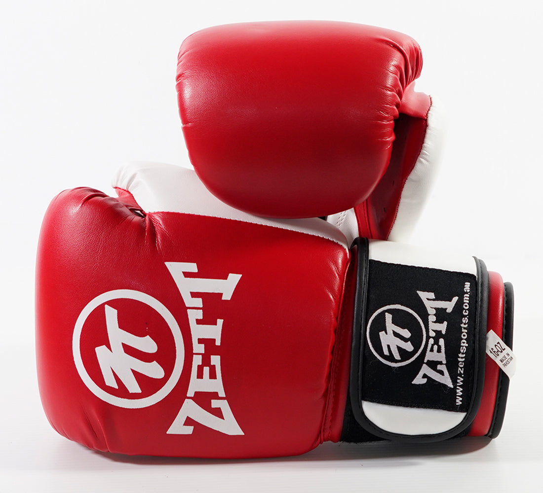 Zett Classic boxing gloves in black, side view