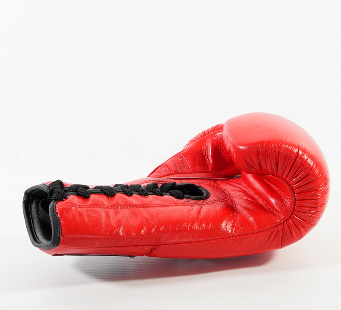 Zett Lace-Up Fighter boxing gloves, side detail