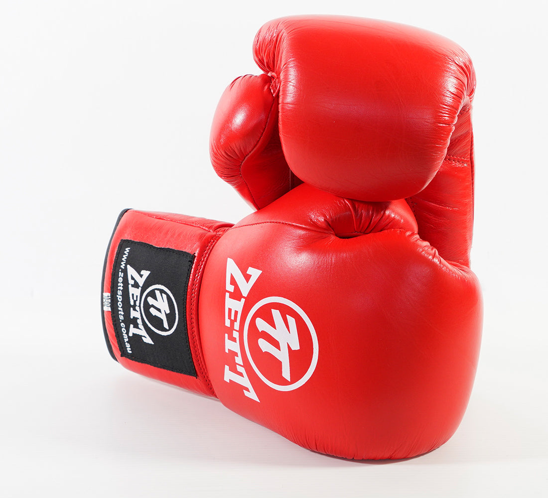 Zett Lace-Up Fighter boxing gloves, close-up